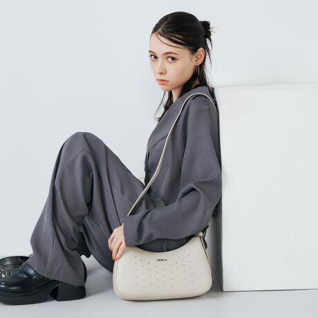 [^ԁFMR-B1375]sV[YtSTUDS / X^bYׂȃX^bYU΂߂ꂽVvȂGbW̌VV[YۃX^bYt鎖Őۂ̂X^bYX^CbVȕ͋CɃAC{[ɋ߂F̃x[WƍGڃJ[̃bhȂۂ̃CAx[VbNJ[̃ubN3FWJsitghڂ̃nhobOBV_[̒ς鎖Ō|̃V_[obOƂĂg܂Bgh̃ngtfUCŃVvȂMURUA炵鎖\łBGgh̊ۂ݂ттfBe[͐ĝ̃Cɒ悭tBbgĂ̂ŕKvȏɐĝɃobÔhł܂B}`鎖Ōڈȏɉו[鎖\ɁBsuhtMURUA / [Aw FEMININE MODE xubNƂN[ȃ}XLX^CBňX^CVGbgɏ炵tF~jvXƎ̃[hoghqɃLb`\Ǝvĉ錻㏗Ɍ[h[uāsXybNtJ@Ft@Xi[JdlFt[|Pbg~1wʎdlFt[|Pbg~1stitۑ