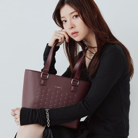 [^ԁFMR-B1377]sV[YtSTUDS / X^bYׂȃX^bYU΂߂ꂽVvȂGbW̌VV[YۃX^bYt鎖Őۂ̂X^bYX^CbVȕ͋CɃAC{[ɋ߂F̃x[WƍGڃJ[̃bhȂۂ̃CAx[VbNJ[̃ubN3FWJsitIItpŊ􂵂Ăg[gobOo܂BȂقǂ̂傤ǂTCYő傫߂A߂ƂȂTCYɎdオ܂Bʂɂ͒etAɒuɃobOȂdlɁBɒ鎖łꂩ̋G߁AAE^[𒅂Ă̖悤Ɏdグ܂BsuhtMURUA / [Aw FEMININE MODE xubNƂN[ȃ}XLX^CBňX^CVGbgɏ炵tF~jvXƎ̃[hoghqɃLb`\Ǝvĉ錻㏗Ɍ[h[uāsXybNtJ@Ft@Xi[JdlF|Pbg~2 / t@Xi[|Pbg~1 / t[|Pbg~2stitۑ