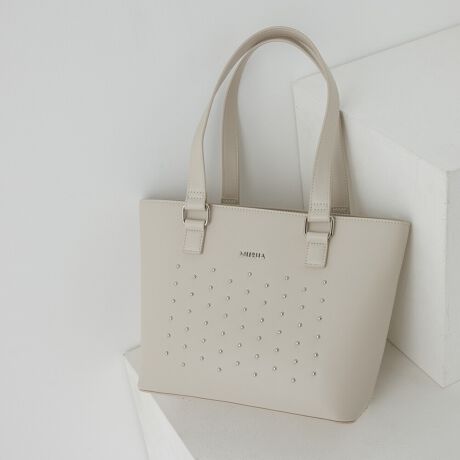 [^ԁFMR-B1377]sV[YtSTUDS / X^bYׂȃX^bYU΂߂ꂽVvȂGbW̌VV[YۃX^bYt鎖Őۂ̂X^bYX^CbVȕ͋CɃAC{[ɋ߂F̃x[WƍGڃJ[̃bhȂۂ̃CAx[VbNJ[̃ubN3FWJsitIItpŊ􂵂Ăg[gobOo܂BȂقǂ̂傤ǂTCYő傫߂A߂ƂȂTCYɎdオ܂Bʂɂ͒etAɒuɃobOȂdlɁBɒ鎖łꂩ̋G߁AAE^[𒅂Ă̖悤Ɏdグ܂BsuhtMURUA / [Aw FEMININE MODE xubNƂN[ȃ}XLX^CBňX^CVGbgɏ炵tF~jvXƎ̃[hoghqɃLb`\Ǝvĉ錻㏗Ɍ[h[uāsXybNtJ@Ft@Xi[JdlF|Pbg~2 / t@Xi[|Pbg~1 / t[|Pbg~2stitۑ