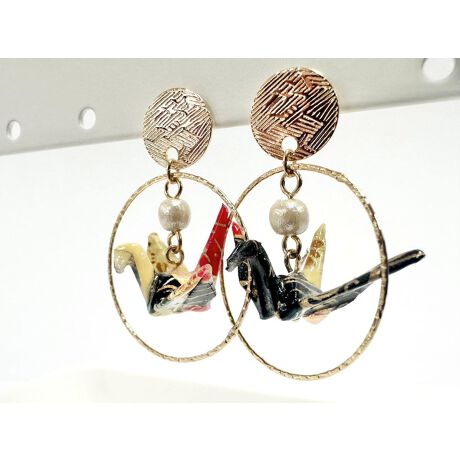 [^:9764 BK]FN₩Ȑ܂߂̃sAXłBa2.5cm̘aÂJɐ܂萻삵Ă܂BԂȒ߂ރT[NƁAEbhp[ő݊̂fUCB߂Ȃǂ̘aɂ͂AĩR[fBl[gɂ߂łB`\l\a`{Ǝ̃fUCɂAae[}Ƃi𑽐戵Ă܂B󑐋ƂCO̕K邱̓ynŁAÂ瑱{̊X݁AA`ȂǁAANZT[ŔMł邱ƂlȂ琶ݏoꂽfUCłBaَqAՂAʁABAȂǋ̓Iȓ{e[}`[tƂ̂AAE̗tȂǓ`I͗lA܂莆aȂǑfނƌ`ɒڂ̂ȂǃfUC͑ɓn܂B?ae[}ƂĂ܂AugvAu_vȂǂӎߑIȃfUĆAmɂ킹₷At@bV̉\L܂Ba◁߂ɂ킹₷fUCł̂ŁALN̕ɎɎĒĂ܂BAgGň__ƂŐYꂽASā@made in japan@̏iłB{̂ql͂ACO̕ɂ̕]𒸂Ă܂B̏íAx߂邽߃WR[eBO{Ă܂B\tgWgpׁ̈Aׂꍇ܂B̓`^|XggpĂ܂ɂ~`v[gɂ̓jbP܂ރbLgpĂ܂BAM[ɂ͌l܂BSĂ̕ɃAM[oȂƂۏ؂̂ł͂܂̂łӂBɈُۂ́AgpTɂkBƂŐ܂Ă̂Ō`Ɍ܂B@nhCh̓ƂĂy݂܂ƍKłB