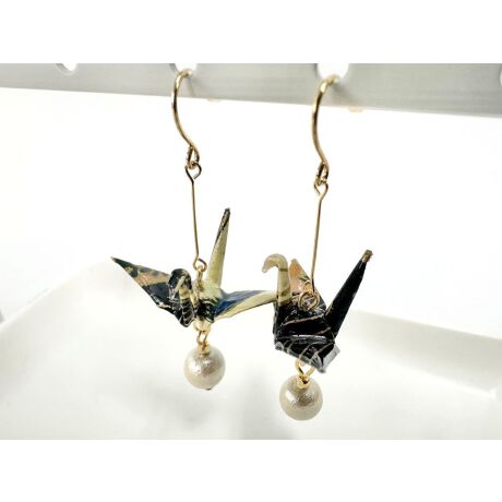 [^:3176 BK]FN₩Ȑ܂߂̃sAXłBa3cm̘aÂJɐ܂萻삵Ă܂B߂̉ɃEbhp[hVvȂ݊̂fUCB߂Ȃǂ̘aɂ͂AĩR[fBl[gɂ߂łB`\l\a`{Ǝ̃fUCɂAae[}Ƃi𑽐戵Ă܂B󑐋ƂCO̕K邱̓ynŁAÂ瑱{̊X݁AA`ȂǁAANZT[ŔMł邱ƂlȂ琶ݏoꂽfUCłBaَqAՂAʁABAȂǋ̓Iȓ{e[}`[tƂ̂AAE̗tȂǓ`I͗lA܂莆aȂǑfނƌ`ɒڂ̂ȂǃfUC͑ɓn܂B?ae[}ƂĂ܂AugvAu_vȂǂӎߑIȃfUĆAmɂ킹₷At@bV̉\L܂Ba◁߂ɂ킹₷fUCł̂ŁALN̕ɎɎĒĂ܂BAgGň__ƂŐYꂽASā@made in japan@̏iłB{̂ql͂ACO̕ɂ̕]𒸂Ă܂B̏íAx߂邽߃WR[eBO{Ă܂B\tgWgpׁ̈Aׂꍇ܂BtbN̂݁AjbPt[bLgpĂ܂BAM[ɂ͌l܂BSĂ̕ɃAM[oȂƂۏ؂̂ł͂܂̂łӂBɈُۂ́AgpTɂkBƂŐ܂Ă̂Ō`Ɍ܂B@nhCh̓ƂĂy݂܂ƍKłB