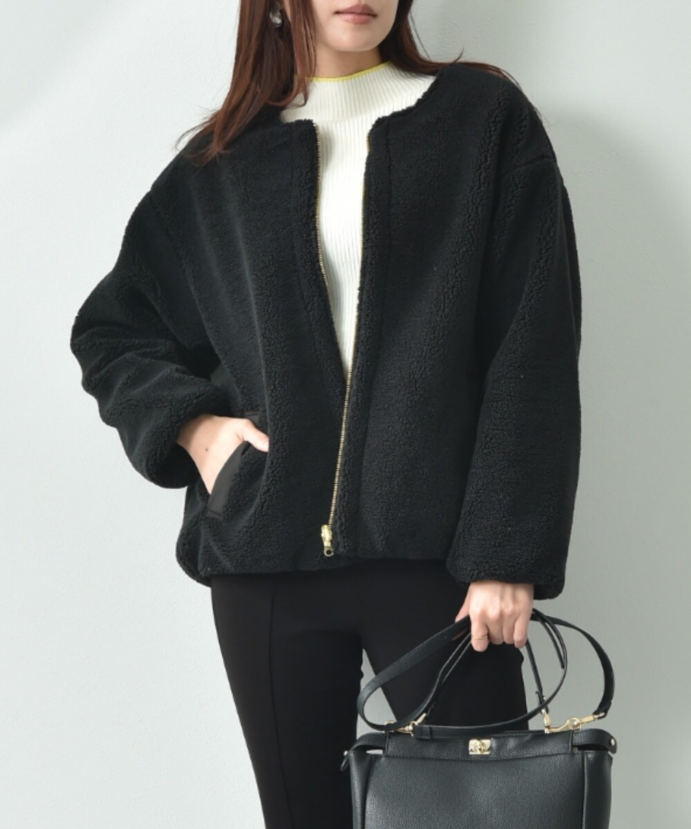 タフタ＊ボアリバーシブルノーカラーショートコート | インター