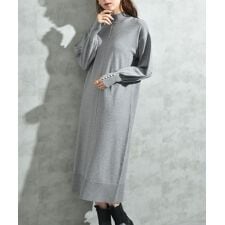 インタープラネット(INTERPLANET)の袖口ＢＡＣＫパールデザインニットワンピース