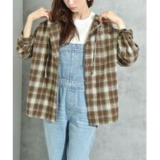 インタープラネット(INTERPLANET)のフード付先染めチェックシャツ