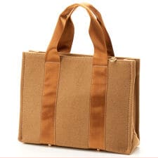トミエコ(Tomieco)のトートバッグ　ベルトを付けて2way仕様　自立型