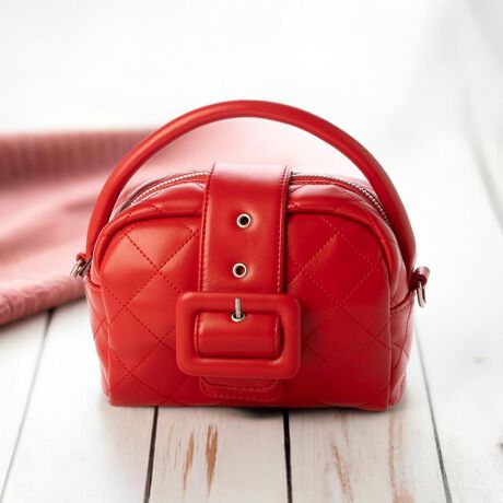 [^:204005]LeBOV_[obOBxg̃fUCɓAobOŜ߂Ă܂BV_[OāA莝R[fJbRǂ܂܂BV_[xg̓`F[^CvŁA͕Sy邽߂ɖ{̓l̑fނgpĂ܂BghƎpIȗvfˑV_[obOɎdオ܂B΂ߊ|o钷̃V_[ŁAR[fBl[g̕L܂BlCJ[̃Vo[ƁAghJ[̃bhāAV[YXȃJ[WJɂȂĂ܂BIłItV[łR[fBl[gI΂ȂobOłB