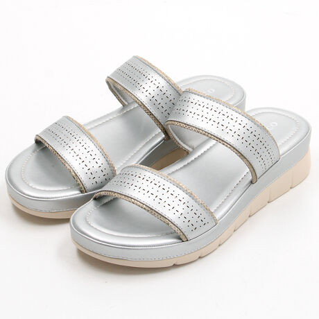 [^:5040]VX|[cT_́AX^Cƌyʂ˔T_łByʂłȂ葫T|[gAԂ̕słɂdlłBIׂ3F̃oG[VAubNAAC{[AVo[͂ǂȃX^Cɂ}b`AVvȂȃfUC͓IB2{̃xg͑ƃz[hA芴̂闚₷T|[g܂B܂AtbgȂ悢ꂪX^CAbv㉟AJWA炿Ƃo܂ŕLΉ܂Bs⃌W[ɂœKŁAySnƃX^CbVȃfUCŁAǂȃV[ł􂷂邱ƊԈႢȂBTCYWJS`LL܂łA22.0cm`25.0cm̕LTCYɑΉĂ܂BItV[̃R[fBl[gɍ킹₷̂|CgłˁIĂ̂oɊ􂷂邱ƊԈႢȂłB̉āAVX|[cT_ŉKȉĂ߂܂񂩁BԃT_̃X|[cT_ŁAĂfUCɂȂĂ܂BTCY߂łB胏TCY傫߂߂܂B