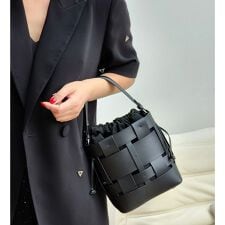 トミエコ(Tomieco)の編み込みショルダー　2wayバッグ　トートとしても活躍