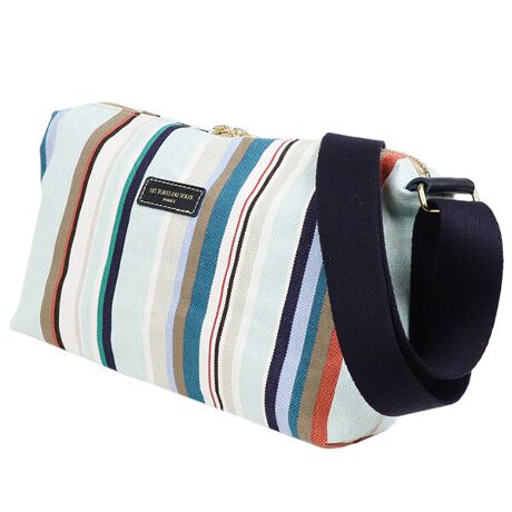 [^:U499475]yiɂāzXgCv̕ƂɐFςU[킹ASS[hōBJWAɂȂ߂AR[fBl[g̕L܂B̏íAu^ԁFU375^U375Bvj[AVfu^ԁFU499vłBύX|Cg͉L3_łBE㕔t@Xi[̖Dڂ2{1{ɕύXƂȂAȑOXbLƂۂɎdオĂ܂BEt@Xi[|Pbg̊v̖D@ύXĂ܂BEt̃obO̃SvgȂȂAVbNŃVvȎdlɂȂ܂Bȏ3_ύX|CgłBڂ͏i摜mFByɂāzYOKOHAMA Blanc Turquoise^Rn} u ^[RCYm̕Ɏcٍ`ulvB ̑Ds`ACɂKтDCJAxqČ̂񂾐FA`ɑRςݏグꂽReiÍށB jd˂`Ȃł̖͂[AlȂł͂̃}\܂B