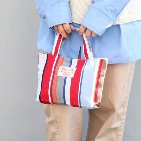 [^:U108B280]yiɂāzobOCobOƂĂg锖^ŃRpNgZIPtg[gB|PbgtĂARpNgȂ璷ẑłx݂̃`pobOƂĂ߂łBnh̐n̎gpӏ͎ʐ^ƈقȂꍇ܂ByɂāzDA SILVA Rouge Blanc^_ V@ [W u|gKogŁAtXŊ􂵂ƁEMaria Helena Vieira da Silvai}A Gi BGC _ V@j̊G悩CXs[V𓾂łBۉƁAG{Ƃłޏ̌IȍiXgCvŕ\܂B