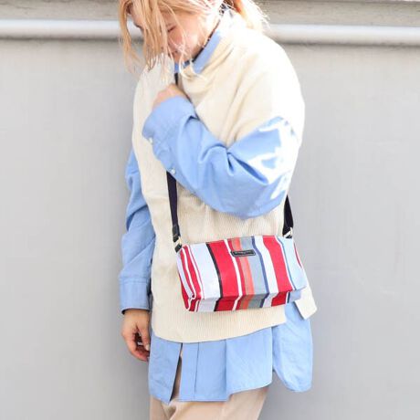 [^:U374B280]yiɂāzXgCv̕ƂɐFςU[킹ASS[hōBJWAɂȂ߂AR[fBl[g̕L܂BRpNgȌڂȂAz܂ByɂāzDA SILVA Rouge Blanc^_ V@ [W u|gKogŁAtXŊ􂵂ƁEMaria Helena Vieira da Silvai}A Gi BGC _ V@j̊G悩CXs[V𓾂łBۉƁAG{Ƃłޏ̌IȍiXgCvŕ\܂B