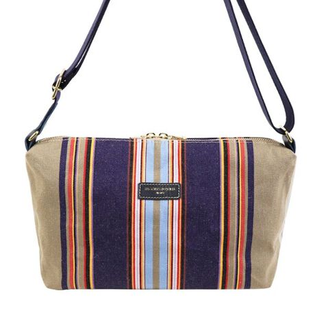 [^:U499242]yiɂāzXgCv̕ƂɐFςU[킹ASS[hōBJWAɂȂ߂AR[fBl[g̕L܂B̏íAu^ԁFU375^U375Bvj[AVfu^ԁFU499vłBύX|Cg͉L3_łBE㕔t@Xi[̖Dڂ2{1{ɕύXƂȂAȑOXbLƂۂɎdオĂ܂BEt@Xi[|Pbg̊v̖D@ύXĂ܂BEt̃obO̃SvgȂȂAVbNŃVvȎdlɂȂ܂Bȏ3_ύX|CgłBڂ͏i摜mFByɂāzMARIE Taupe^}[g[vI[i[fUCi[SĂAEL^̖Â̖OhMARIE^}[h疼ÂꂽnBƂĂŋΕׁA^ʖڂȏ̎qłB炵Ɖ́A܂ɐFƂǂ̐FMl܂̂悤łBVbNȒɁAȈʂ˂nłB