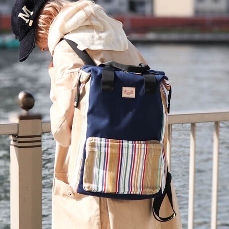 [^:AB017486]yiɂāztX̓`Duh ug[EfE\Cv ̉؂₩ȃ\CXgCvANZgɂAfUCƋ@\˔bNTbNBql̑̃NGXg𒸂APC郊bNɒa܂BTChƑO|Pbgɂ̓\CXgCvngݍ킹A{fBJ[Ƃ̃RgXgyfUCłBnhtŎ莝łAɔwʂ̃t@Xi[|Pbg͔w܂܌X}zȂǂ̏o֗ȎdlɂȂĂ܂Bɂ16C`m[gubN܂ł̑傫[łNbV|PbgƁAdɕ֗ȑ傫߃|PbgwʂɂPzuBʋ΁EʊwEsȂǁA܂܂ȃV[Ŋ􂷂ACełByɂāzFLAMME Miel^t[ ~GFLAMMÉAh2024NpċGܗցh̊JÂɂȂŁAS̐FʂɃCXpCAăfUC܂B̃X|[cCxgɌhӂ\鐶nłB