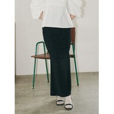 コエル(COEL)のシャーリンググリッタースカート