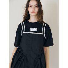 ロゴパッチTシャツ