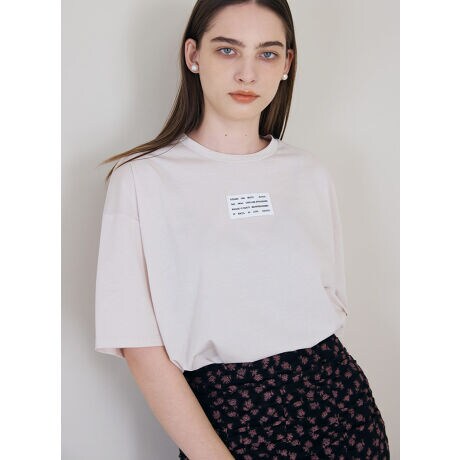 [^:185205023]yFabriczƂǴA\tgȃVA[fނ̗pĂAăV[Yɂ҂Ȕ̗ǂnłBiĈߒʋCǂAyA^ɂ܂ByDesignzȂ₩ŗ̂fފƃYCNȃfUCAẴVvTVcX^Cɐhȕ͋CvXĂ܂ByStylingzI[o[TCYŁAgh̃VA[TVc1łAIC̃L~s[X̏ォ烌C[hĂHɂ̓WPbgExXg̃Ci[Ńpb``ƌX^COIXXByTreatmentz􂢁F@F~hCN[jOFEGbgN[jOF~F藠nFȂň(Jbg\[r)F萶n̐LkF蒅EFvI[o[|PbgFȂyfgzx[WF172cmFreeTCYpubNF173cmFreeTCYpyӎz摜̏i̓TvłB\摜̐F́Aj^[uEUɂĎۂ̏iƎ኱قȂꍇ܂B\߂BACeTCY͏iTv̐Ă邽߁Aۂ̏iƑ̌덷ꍇ܂BipׂɁAAeV^OEl[KmF̏Ap͂舵B