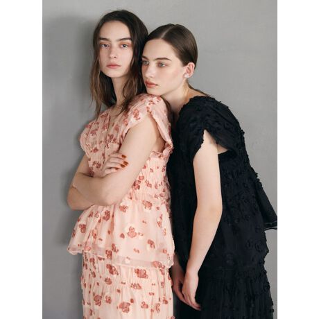 [^:185203032]yFabriczDꂽD̎YnƂėLȋː̃WK[hngpIWit@ubNłBȂ₩ȃ\tgI[KW[ɁA_ȃt[`[t̃JbgWK[h{ꂽ@ׂŃnCNXȕ\|CgBԂ̗֊sɉāAEl̎ŒJɃJbgꂽNtg鑼ɂ͂Ȃ͂̋l܂fނłByDesignz؂₩ȃWK[hnCOEL炵fUCuEXłBEGXg̃mXgXȃtBbgƁAōL邽ՂƂ{[ؚɌĂ܂B̃oXɂACɂȂ̘r\tgɃJo[Ă܂ByStylingzfނŐ삵185206035 JbgWK[hV[OXJ[gƂ̃ZbgAbvIXXBYCNȃpc킹āAÐhȃX^COłBĂɂ1ŃwV[ɁAHɂ̓^[g킹yTreatmentz􂢁F~@F~hCN[jOFEGbgN[jOF~F藠nF萶ň(uEXr)Fʐn̐LkFȂEFvI[o[|PbgFȂyfgzsNF173cmFreeTCYpubNF172cmFreeTCYpyӎz摜̏i̓TvłB\摜̐F́Aj^[uEUɂĎۂ̏iƎ኱قȂꍇ܂B\߂BACeTCY͏iTv̐Ă邽߁Aۂ̏iƑ̌덷ꍇ܂BipׂɁAAeV^OEl[KmF̏Ap͂舵B