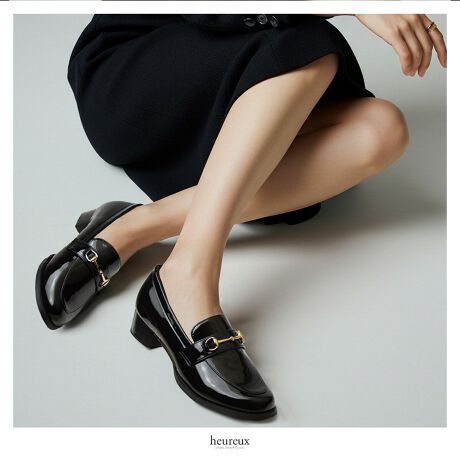 [^:HMG-1]Z𑗂l߂̃rbg[t@[B3.5cmq[ŃX^CAbvAVJ̍XɂWNbVƓ{l̑^ɂƂƂ񂱂tBbgŔɂKłBiŉ݂̂X[X^CvƐ[݂̂cGifށBǂ͋̕CItBXɂxɂ킹₷fUCłBJȃXeb`[NA㎿ȑfފAsɍEȂ^CXȎȂɊY܂BGi^Cv͝Ă̂ŁAShł͂܂񂪁ẢJȂvłBrbg[t@[TCYWJF23.5`26.0cmJ[FubNq[̍F3.5cmdF255gi23.5cm БjގFGiuh/heureux(E[[)ZȖxAKȗSnԂɒǂXłA͏ɉKłłˁB3.5cm̔rq[X^CAbvƈ芴𗼗BVJuXɂWNbVv̓C\[Ɠ{l̑^ƂƂǋtBbgŁAԗĂɂAKɉ߂܂Bʋ΂炨o܂ŁAȂ̖T|[gBmƕii܂ƂAfUC㎿ȑfފmIŐꂽۂ^l̂߂̃rbg[t@[BItBXł̓WPbgɁAx̓s[Xɍ킹āAȂ̖͂őɈo܂BV[I΂ȂfUCAM^Ă͂BV[ɍ킹đIׂAfނ̖́ũv[̓Giŉ؂₩ANCAgƂ̑ł킹̓X[XfނŗBvfވႢő΁ACV[ɍ킹đ̂R݁BNAbvAmIŐꂽۂ^ASłBËȂAiւ̂莿̗ǂ̂𒷂pBJȃXeb`[Nɏ㎿ȑfށBsɍEȂ^CXŎ̂fUCAȂ̃X^CɊY܂BZ𑗂邠ȂɁAō̃p[gi[͂܂B