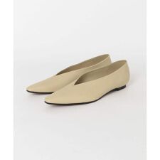 quartierglam　CHISEL TOE V CUT PUMPS