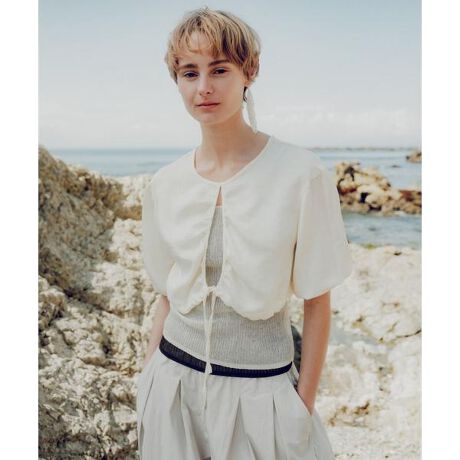 [^ԁFUWA4-2522-TO]eBAhbv^̃tgfUCIȁANbvhgbvXBO2waył̒p\B{̍iŃVGbgɕω邱Ƃł邽߁A̓̋CX^COɍ킹Ċył܂ByRITA ROW ^ ^EEz^EÉA2013N 66ɃtBQX (W[i) Ő܂AC}EZƃNZjAEZ~X̓ľZ̔āB^́AKAiAX^C߂鏗ےĂ܂B̉ˋ̐l̓fUCi[̃~[YƂċ@\A\ȐYAϗAiɓfUCƐY݂܂B`AǐSAfUCAƐ萫ZAꂽvWFNgBy2025 Spring^Summerzy25SSzi摜́A̓p\RȂǂ̉{ɂAۂ̐FƈقȂČꍇ܂B\߂Bi̐F̖ڈ́AiP̂̉摜QƂBCɓo^̂߁Cɓo^ꂽíA}Cy[WɂČ݂̉i݌ɏ󋵂̊mF\łBXg̊ǗɂЂpBfފ : ₠Lk : Ȃn : Ȃ : Ȃ|Pbg : Ȃ