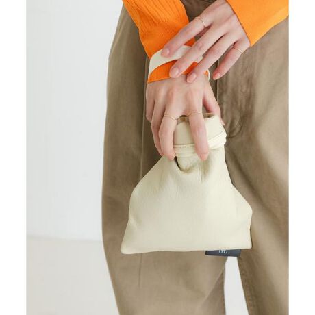 [^ԁFUW46ITTIBAG085A]đ܂`[tɔh}Ci[`FW𑱂ĂAuh̒ԂɂĐlCACeACXobOB{fBƓF̃nhɎ{ꂽe[vAꂽƓƓ̎Ă܂Bɂꂽṽg~OA胂[hŐꂽdオoBɗoC_[H{ƂɂAobOɓꂽ̂ɃxAĂ܂Ƃvꖇ̃fbgyBRpNgȃTCYłAzAJ[hP[XAgѓdbȂǁAKvȏX}[gɎ[łeʂACełBITTI(Cb`)OI肷̑fނTOKYOɗƂ݁ALxȌo萶ݏot@bV_̃ACeBVvłȂJeSCYȂAvVIȃfUCĂBy2024 Autumn^Winterzy24AWz̏íAVRfނׁ̈A11\قȂ܂Bv{̎AGۂ߁AV~AFނ瓙ꍇ܂B̑舵Ɋւ܂ẮAiɕt̃AeV^OBd : 125gi摜́A̓p\RȂǂ̉{ɂAۂ̐FƈقȂČꍇ܂B\߂Bi̐F̖ڈ́AiP̂̉摜QƂBCɓo^̂߁Cɓo^íA}Cy[WɂČ݂̉i݌ɏ󋵂̊mF\łBXg̊Ǘɐ񂲗pB