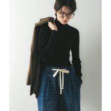 アーバンリサーチ(URBAN RESEARCH)の『UR TECH』ハイネックリブニット