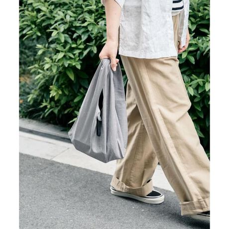 [^ԁFDPA3-4HC213]̃ACeWEB菤iłBD]ĂDOORS LIVING PRODUCTS̃GRobOAWEBJ[ōēoB̂邵ƂƂngpA"܌Ȃ"b`ȈۂɎdグGRobÓARrjł̔ɂ͂AƂoybĝUɂ𗧂[͂ƃt@bV͂łB̃RrjobÓA~j}ȃTCYȂA1.5L̃ybg{ĝŁAyOɏo鎞ɂƎAŉוĂ\Jo[Ă܂Bt̃SŊۂ߂ď邱Ƃł̂ŁAgȂƂ̓RpNgɂČgтĂ܂B̏tWEBJ[ƂāAgɂ𔃂ĂAVbNȃ}bgubNJ[pӂ܂BEۑSɎgލÄ[łS΂ƂvDOORS삵IXX̃GRobOłByDOORS LIVING PRODUCTS(hA[YrOv_Nc)zDOORS̃vCx[g[xBmgтĂ炦悤ɁAfUC͋ɗ̓VvɁAgSn̂悳ɂG݂WJĂ܂Bd : 55gi摜́A̓p\RȂǂ̉{ɂAۂ̐FƈقȂČꍇ܂B\߂Bi̐F̖ڈ́AiP̂̉摜QƂBCɓo^̂߁Cɓo^íA}Cy[WɂČ݂̉i݌ɏ󋵂̊mF\łBXg̊Ǘɐ񂲗pB