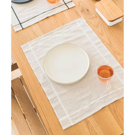 [^ԁFDP13-4TC143]DSnKȃ`}bg܂BVRfނȂł͂́AƂ̃Rbglngp̃}bgBl60̐nɃRbgD邱ƂŁAL̖щH₷y܂B܂AɗDꂽfނȂ̂ŁARbv̌IȂǂŎĂ܂ĂɊAłɎgĂ܂BANZgɂȂXeb`IVȈۂ̃}bǵApɂ͂̂ƁAV⌋j̃MtgɂIXXłByDOORS LIVING PRODUCTS(hA[YrOv_Nc)zDOORS̃vCx[g[xBmgтĂ炦悤ɁAfUC͋ɗ̓VvɁAgSn̂悳ɂG݂WJĂ܂Bi摜́A̓p\RȂǂ̉{ɂAۂ̐FƈقȂČꍇ܂B\߂Bi̐F̖ڈ́AiP̂̉摜QƂB