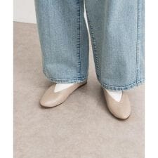 アーバンリサーチ ドアーズ(URBAN RESEARCH DOORS)のVカットパンプス