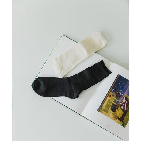 [^ԁFmj-B-SCR-DZ23]t@bVƂĂ₷Au\bNXɂȂ₦ZbĝЉBCyɗ₦肪n߂2Zbg̒łAVvg₷ufUĈ̂ZNg܂BXN[\bNX炢̒悢DݍłAu҂݂䂦̒ߕtȂtBbǵBۉzɂA₩Ȕƌ̏ȂĂVN1ڂ2ڂ܂Ƃ߂Ēp邱ƂŁA͔N₦Ă܂قg߂Ă܂BJWAȃ[Jbg̃Xj[J[T_A[t@[Ȃǂ̂V[Yɂ}b`ĂfUCŁAI[V[YgĂ܂B₦ƂƂ́EEEl̑̂́AS̋߂㔼g͉܂₷Atɉg͗₦܂₷ȂĂāA㉺̑̉̃Yɂ̒sǂ𐶂邱Ƃ܂BȉgAɗ₦₷߂邱ƂŁẢ̃Y𐳂(Sg̑̉ψɂ)At̏𑣐i邱ƁBVp~oVN\bNXnɁAŕۉ̑fނ̃\bNXォ痚ƂŁA]ȔM𓦂ȂKɑ߂Ăd˗"₦Ƃ\bNX"pN@łBymeri ja kuu(N[)zuh̓tBhŁuCƌvƂӖBق̂_炩͂ĂlȁADz߂ꂽ𑱂ĂuhB̏íAfނ̓A̍ۂɑ̏k݂鋰ꂪ܂̂łӂBi摜́A̓p\RȂǂ̉{ɂAۂ̐FƈقȂČꍇ܂B\߂Bi̐F̖ڈ́AiP̂̉摜QƂB