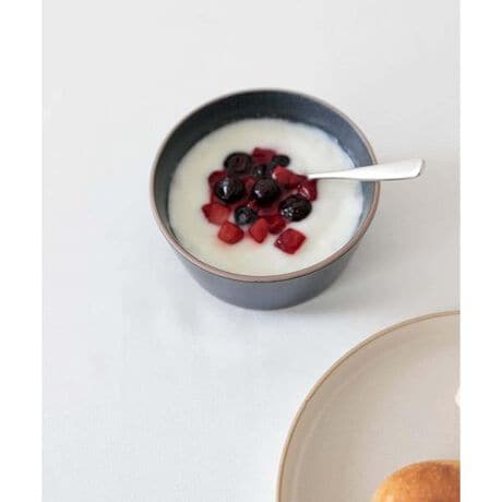 [^ԁFDP13-4TD140]comfyV[Y ݌v̔2_˔j!{ɂĊ̈Ynł򕌌s100Nȏ̗j탁[J[wےxƐ삵ADOORS LIVING PRODUCTSIWi̊V[YA"comfy(RtB[)"Bقǂ悢傫̃{ÉAɌĂׂȂ芴̂tHŐBȂql`l̕܂ŁAN킸gĂTCYŎdグƂŁÃVAt[cꂽA[т̂ɃT_𐷂ƁALHV[Ŋ􂵂Ă܂B􂢂炢̖ẑ悤ȃi`Ȉۂ̃AC{[ƁA[Ȃ̔F͂̃lCr[łpӂ܂Byےɂāz1916NA򕌌sCɂĊے͒a܂B100NȏɓnAJbv&\[T[𒆐SƂI[_[ĤɍĂ܂BnƂ|ꂽLxȌolƋZpāAEŃJbvɂlɊƍKł`悤ȐiXڎwĂ܂ByDOORS LIVING PRODUCTS(hA[YrOv_Nc)zDOORS̃vCx[g[xBmgтĂ炦悤ɁAfUC͋ɗ̓VvɁAgSn̂悳ɂG݂WJĂ܂ByΉꗗzdqW:ZI[u:ZH@:Z:~I[uŎgpۂ͔ǰƂȂ邽߁A킪܂񂾂AGĂԂŎgpȂłB̏íA11Ő삳Ă܂B̂炵ǋ邽߁AR̕؂ɎdグĂ邽߁A{IȌڂ͓łAFTCYA\ʂ̎dオȂǂɈقȂꍇ܂AƂĂB֖̃⏬Ȃ͂ꂪꍇ܂AƓ̐nĤߐ̂ŁÅ̖킢ƂĂy݂BꕔAqCƌĂ΂Â֖ĂȂԒFɕϐFĂӏꍇ܂Asǂł͂ȂAĕ̓ɂȂ܂BI[ugp̋}͔ǰƂȂ\܂߁AӂBfނ̓A΂ł̎gp͂ł܂B