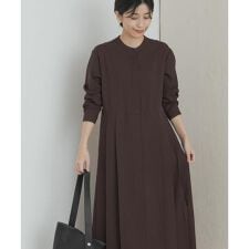 アーバンリサーチ ドアーズ(URBAN RESEARCH DOORS)の『一部WEB限定カラー』『UR TECH SMOOTHLUXE』サイドプリーツ切替ワンピース