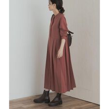 アーバンリサーチ ドアーズ(URBAN RESEARCH DOORS)の『一部WEB限定カラー』『UR TECH SMOOTHLUXE』サイドプリーツ切替ワンピース