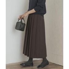 アーバンリサーチ ドアーズ(URBAN RESEARCH DOORS)の『UR TECH SMOOTHLUXE』片ヒダプリーツスカート