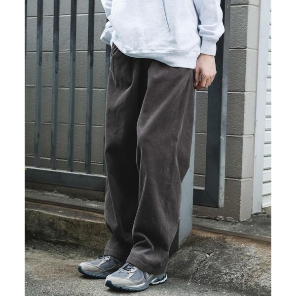 2タック太畝コーデュロイパンツ | アーバンリサーチ ドアーズ(URBAN