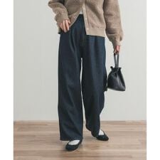 アーバンリサーチ ドアーズ(URBAN RESEARCH DOORS)の裏起毛タックデニムパンツ