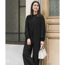 Vネックタックオールインワン