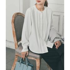 ピンタックゴールドボタンブラウス