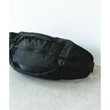 フロントポケットボディバッグ