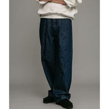 タックワイドデニムパンツ
