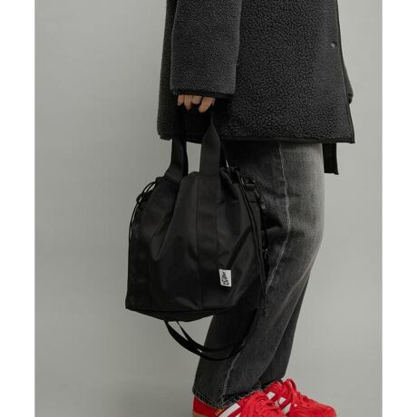 [^ԁFLWA6-DFV1225]Vʕ̕RiċВobOIȎg\2wayV_[obOBwʂɂ̓X}[gtH̎[ɕ֗ȃI[v|PbgAɂ͎d؂̖ʂ傫ȃTCỸXibv{^I[v|PbgɉAނ̕ނɃsb^̃I[v|Pbg2ӏdyXBV_[Xgbv͎O\Ȃ̂ŃVvȃg[gobO̗lȌڂy߂܂B܂ׂ̂₷ʂ͑ϋvɗDꂽR[fiCfނŕ⋭A^̖h~˂dlƂȂĂ܂ByDRIFTERz1977NɃAJ̃InCIBŒaBXpV[gЂDrifteŕAupV[g̐n̗lɊőϋvAipoobOv̐YJnB̂ɓ݈ՂDꂽϋvAꂽfUCƋ@\˔AQ̎gՂւACeB́A{AJł͂ȂE̐lɐe܂Ă܂By2025 Autumn^Winterzy25AWzd : 270gi摜́A̓p\RȂǂ̉{ɂAۂ̐FƈقȂČꍇ܂B\߂Bi̐F̖ڈ́AiP̂̉摜QƂBCɓo^̂߁Cɓo^ꂽíA}Cy[WɂČ݂̉i݌ɏ󋵂̊mF\łBXg̊ǗɂЂpB