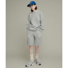 ニットプルオーバー×ショートパンツセット