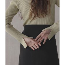 『WEB限定』シルク混スクエアネックニット