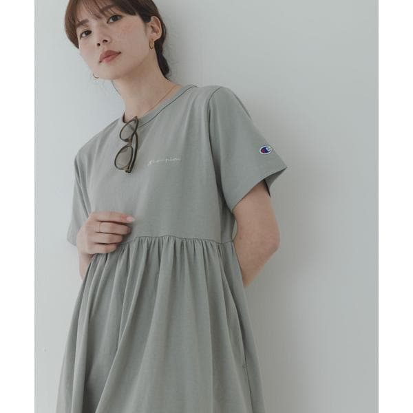 『別注』Champion×Sonny Label　ギャザーワンピース　ベージュ 別注』CHAMPION×Sonny Label ギャザーワンピース | アーバンリサーチ