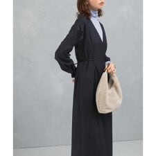 Vネックベルト付ストレートワンピース