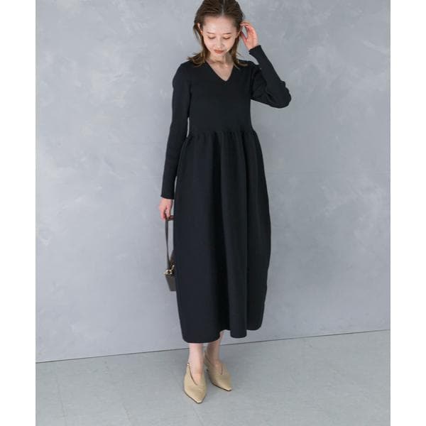 アーバンリサーチロッソ フォルムシルエットVネックリブワンピース WEB/一部店舗限定』フォルムシルエットVネックリブワンピース