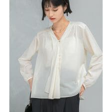 ウォッシャブルVネックフレアブラウス