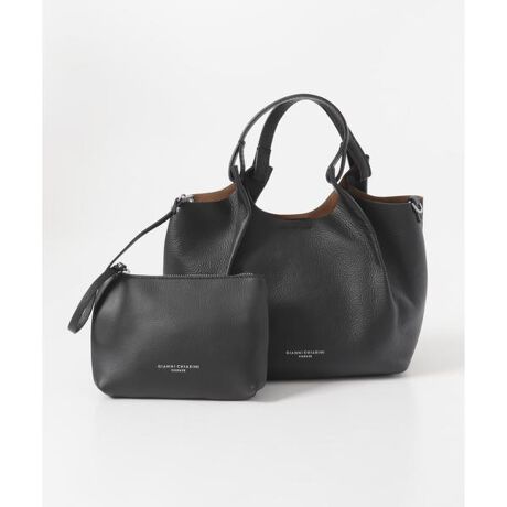 [^ԁFRWA7-BS9719]----------------------------------------------------------------------------îm点2025^11^26胁[J[ύXɂ艿iĂ܂B܂悤A肢\グ܂B----------------------------------------------------------------------------yGIANNI CHIARINI ^ WjEL[jz1970NOɃtBcF̃obOH[ƂĒaB`ZpƐRpAv̗̎ǂɉāAsqɎꂽfނƃfUCɂAɎ[hĂuhłBy2025 Autumn^Winterzy25AWzd : 520g[|[`]13cm ^ 18cm ^ }`3cmi摜́A̓p\RȂǂ̉{ɂAۂ̐FƈقȂČꍇ܂B\߂Bi̐F̖ڈ́AiP̂̉摜QƂBCɓo^̂߁Cɓo^ꂽíA}Cy[WɂČ݂̉i݌ɏ󋵂̊mF\łBXg̊ǗɂЂpB