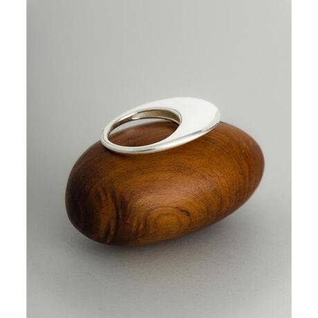 [^ԁFSM43-2KF010]y茳Ō鉐₩ȃVo[zȉ~^̃Vo[OB]̖VvȃfUC炱A₩ȃVo[̑fނƗ̓IȃVGbgۗ܂B͂Ȃ̂́A茳ɑ݊^ĂWG[łB ySMELLY so(X[ \[)zsoƂ̓AChґB ̃X^COɗnރfUCłȂAɌoB gɂ̂ɕqɂȂ̎ɁAiYĂRZvgƂāASMELLYaWG[CB ʂȃWG[āAґȋCɂȂ悤ɁB |WeBuȓ𑗂Ă悤ɂƊ肢߂āBy2024 Autumn^Winterzy24AWzVo[̏íAC̗AA玉AiɔϐF܂AVo[NXN[i[ł̌ɂP߂o܂BgɂȂȂ͖܂ɓAC̏ȂꏊŕۊǂĂB   ANZT[̓fP[gȑfނgpĂ邽߁AAՌ^ jĂ܂\܂̂ŏ\CtB܂A玉tĂƍ݂ϐF̌ƂȂ܂̂łgp̓Vo[NXA͏_炩złꂵĉB܂A݂CɂȂꍇ̓Vo[N[i[S[hR[eBOΉ̃N[i[gpB  ^EEEEEC͊OĂ܂悤肢v܂B TEi≷Ȃǂ̍ȏꏊA܂Ɋnł̂gṕAΏĚƂȂꍇ܂̂ŒpĉB  ]A݁AԂ݁AȂǂ̏Ǐ󂪏oꍇ́Aɒp߂ĂɂkBAM[ȂłA̒̈ɒpĂƋAM[ɎǏ󂪏o邱Ƃ܂̂łӂBp[VR΂gpi͔MƏՌɎア܂BǰƂȂ܂̂ŁAȊł̂gp͂TB܂Aߓx̏Ռ܂ƁAڒʂɉeт܂̂ŁA\ɂCĂgpBTCY : 11=11d : 7gi摜́A̓p\RȂǂ̉{ɂAۂ̐FƈقȂČꍇ܂B\߂Bi̐F̖ڈ́AiP̂̉摜QƂB