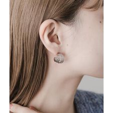 ステンレスメタルラインピアス